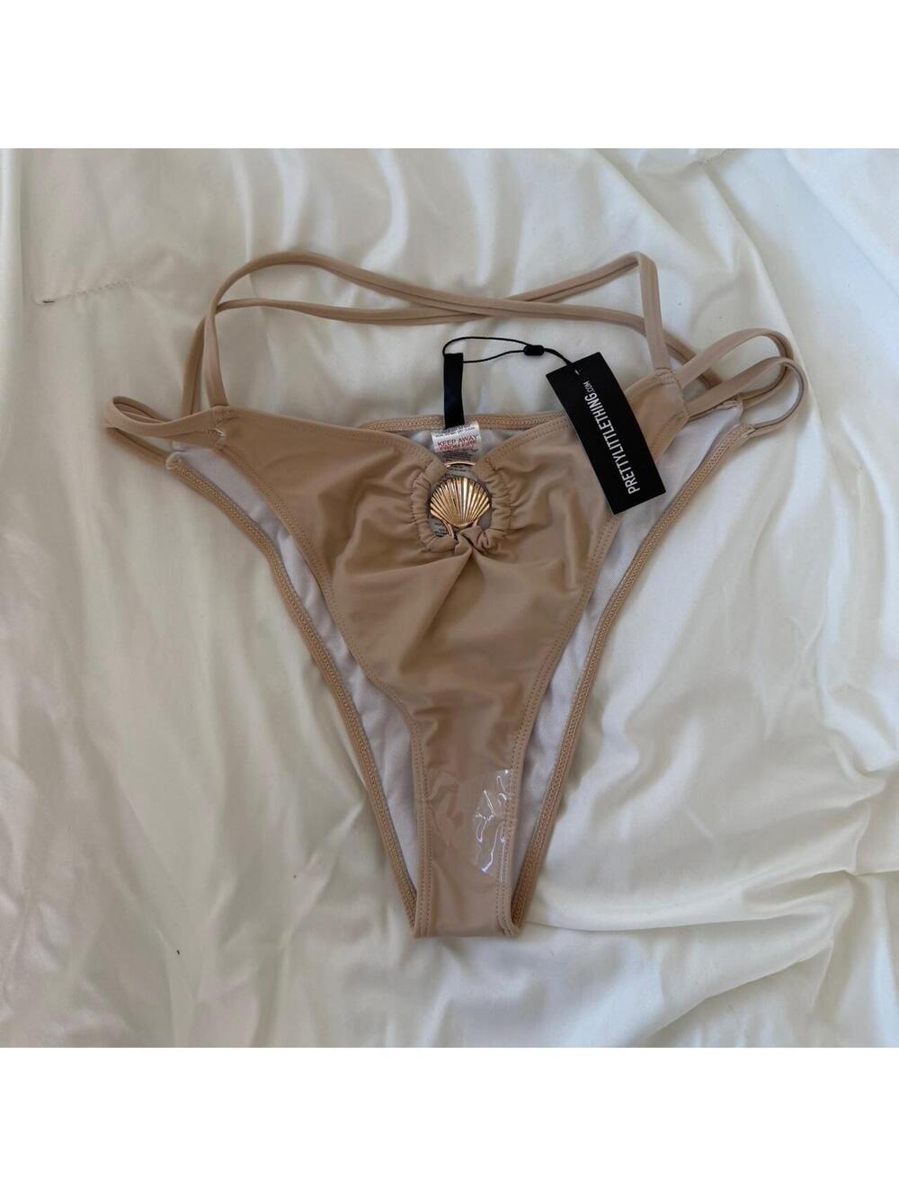 Pretty little thing tan + gold seashell high leg bikini bottoms nwt